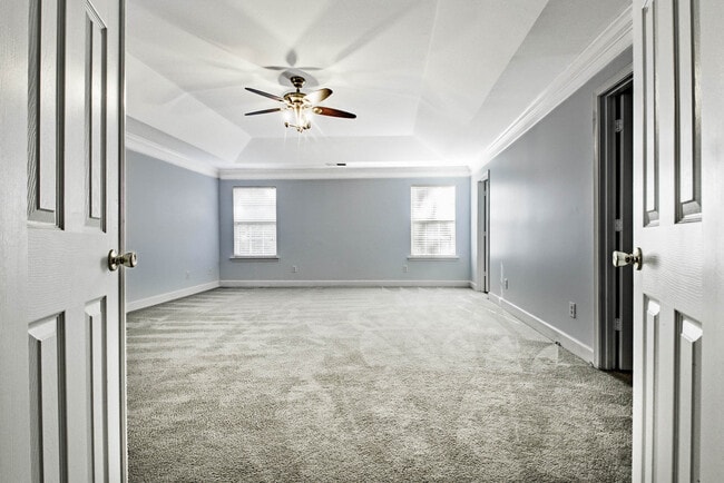 Building Photo - 27 Pin Oak Ln