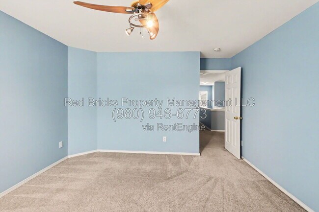 Building Photo - 10805 Dry Stone Dr