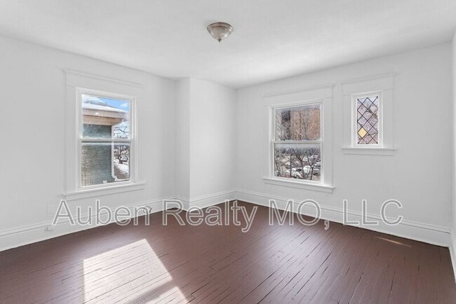 Building Photo - 3825 Walnut St