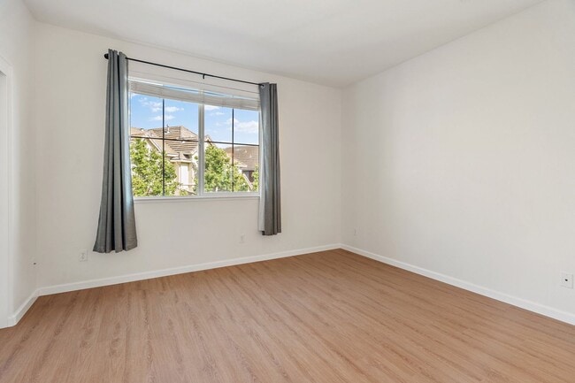 Building Photo - SPACIOUS LUXURY UNIT IN BERRYESSA NEAR SCE...