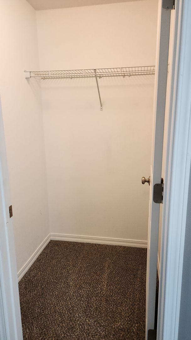Building Photo - 3 bedroom 2.5 Bath house near Park Orchard...