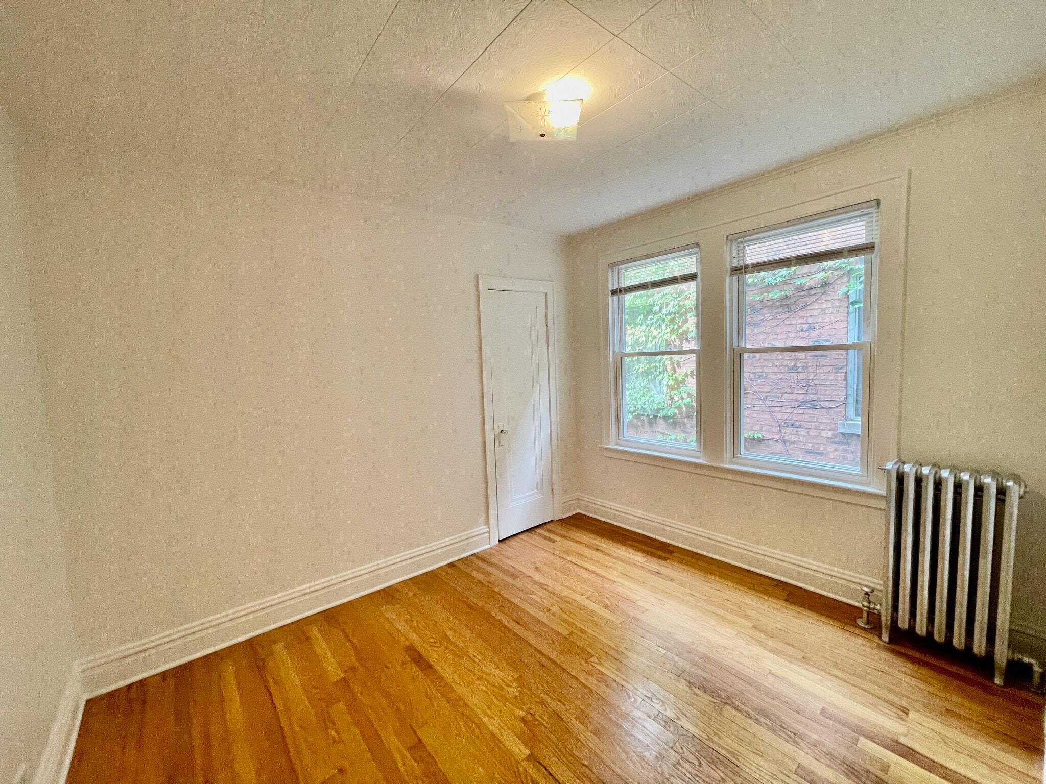 Building Photo - 5219 N Rutherford Ave
