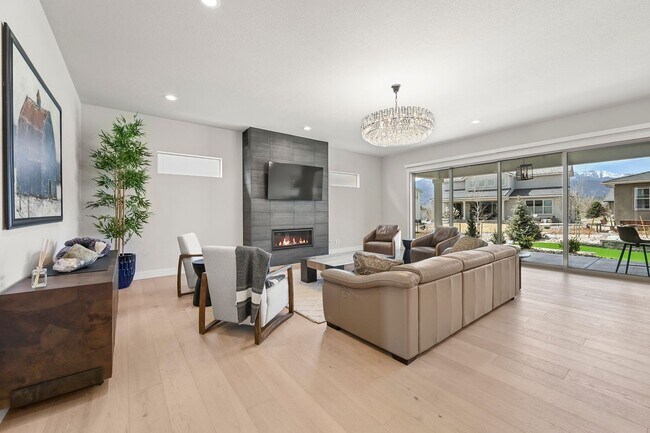 Building Photo - Stunning & Luxurious Brand-New Build in Ki...