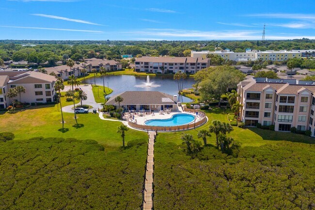 Building Photo - 6165 S Mirror Lake Dr