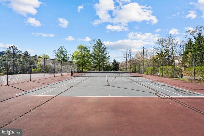 Building Photo - 9841 Cheshire Ridge Cir