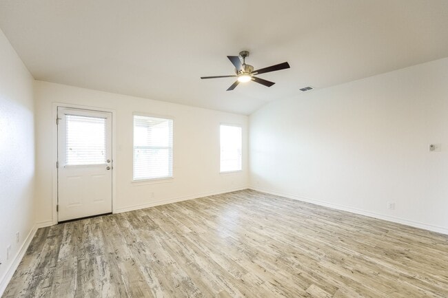 Building Photo - 5 bedroom first time rental! $300 off of the first full month for applications submitted by Febru...