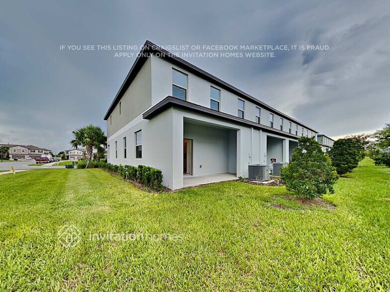 Building Photo - 8278 Crescent Oaks Dr