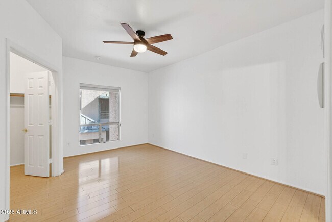 Building Photo - 101 N 7th St