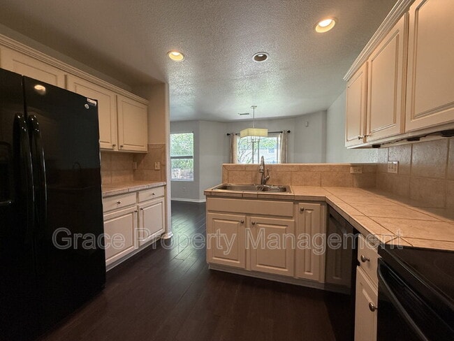 Building Photo - 9378 Garfield Way