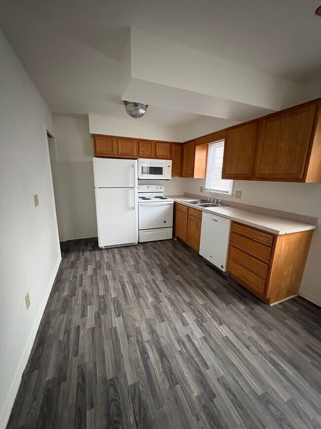 Building Photo - 4801/4803 SW 14th Street