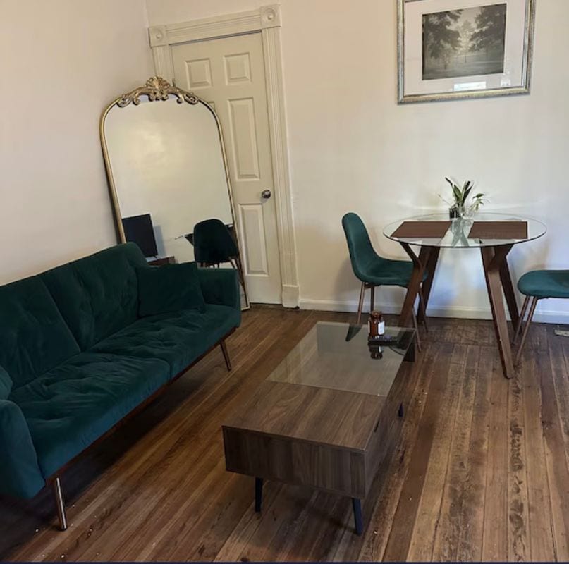 Building Photo - 418 Hoge St