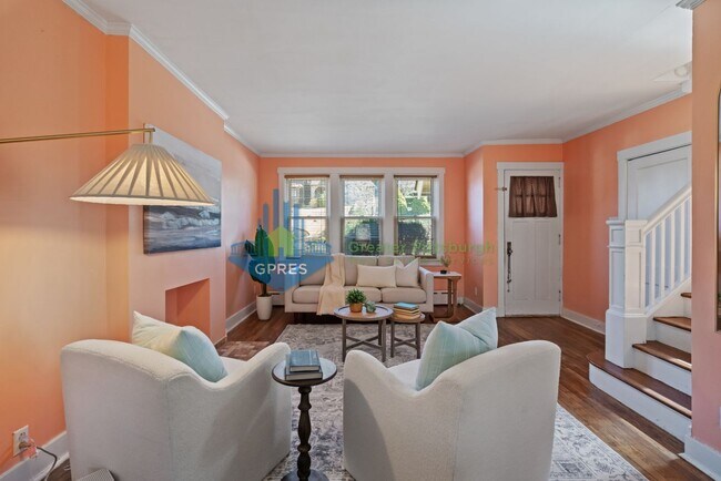 Building Photo - Spacious 3-Bedroom Home w/ Parking & Central A/C – Squirrel Hill