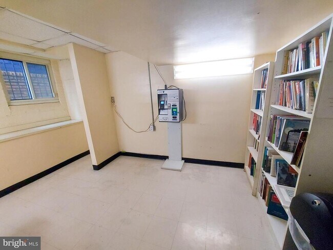 Building Photo - 1727 Massachusetts Ave NW