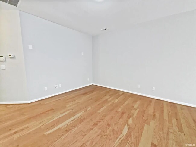 Sitting\Living Room - 432 Plank Bridge Way