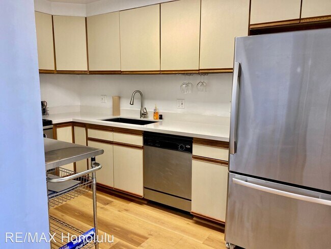 Building Photo - 2 br, 2 bath House - 1350 Ala Moana Blvd #...