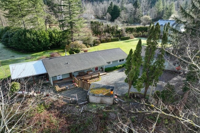 Building Photo - 3bd/2ba North Bend House
