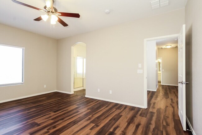 Building Photo - 12742 W Charter Oak Rd