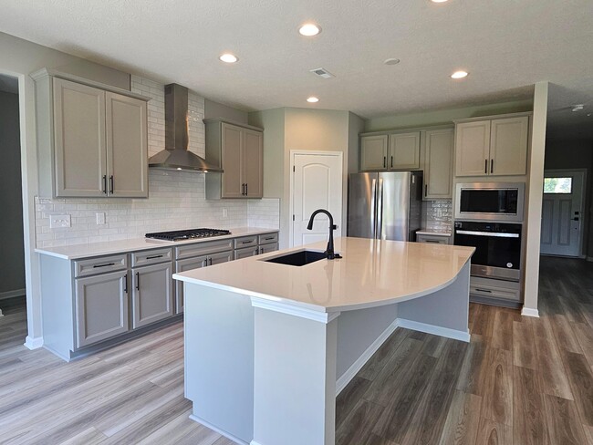 Building Photo - 8604 Apricot Wy