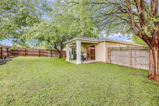Building Photo - 5301 Apple Orchard Ln
