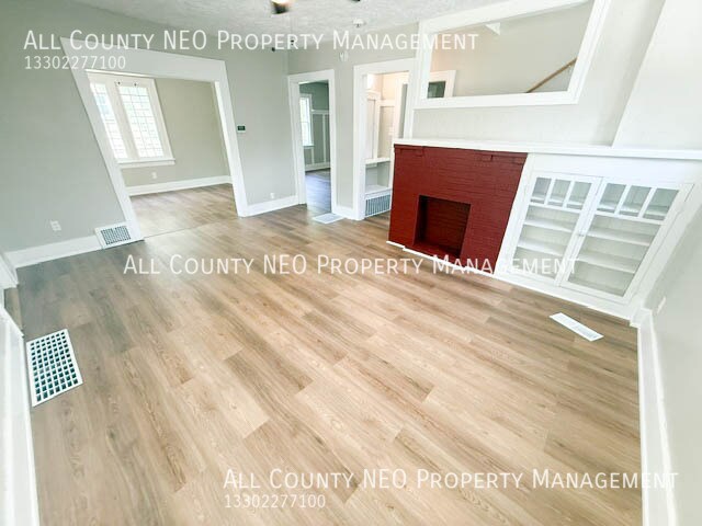 Building Photo - 549 Wildwood Ave