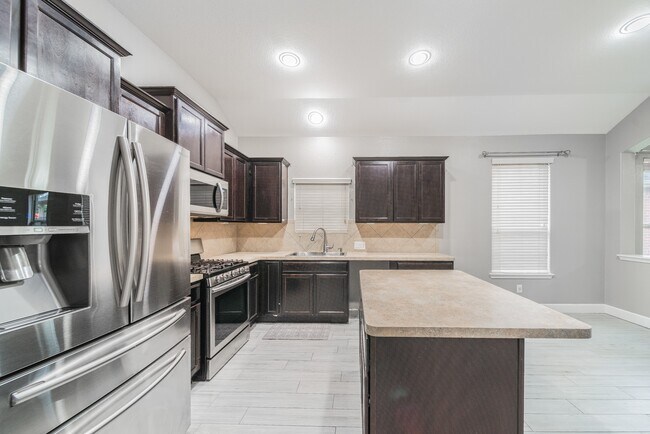 Building Photo - 15718 Egret Field Ln