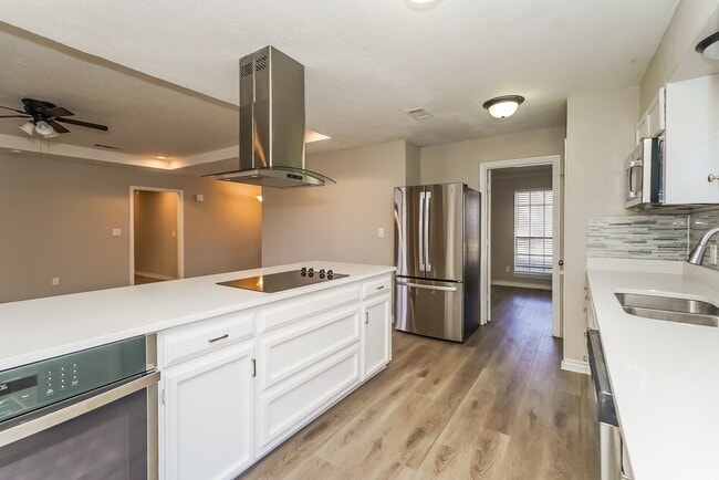 Building Photo - 1510 Wood Creek Dr