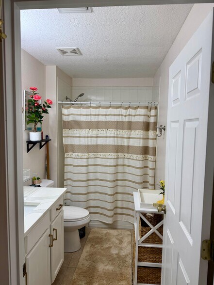 Building Photo - 575 Oakleaf Plantation Pky