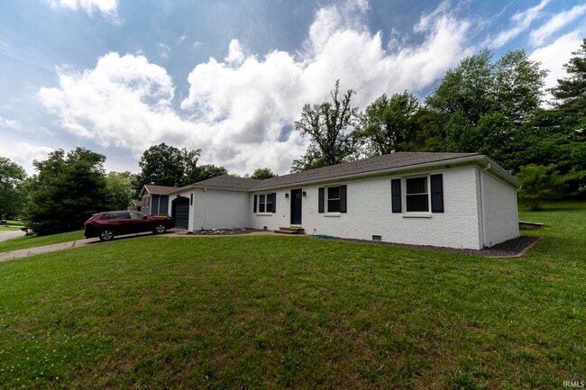 Building Photo - 7122 Woods Dr