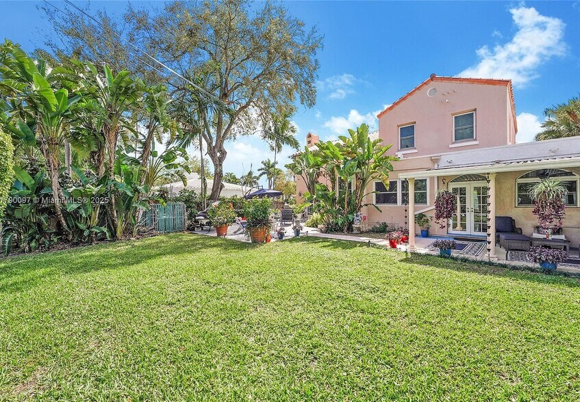 Building Photo - 339 NE 96th St