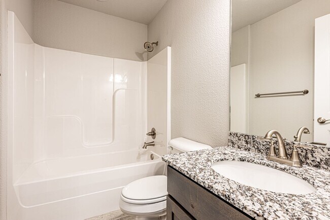 Building Photo - 505 W Laurel Ave, Rogers, AR 72758