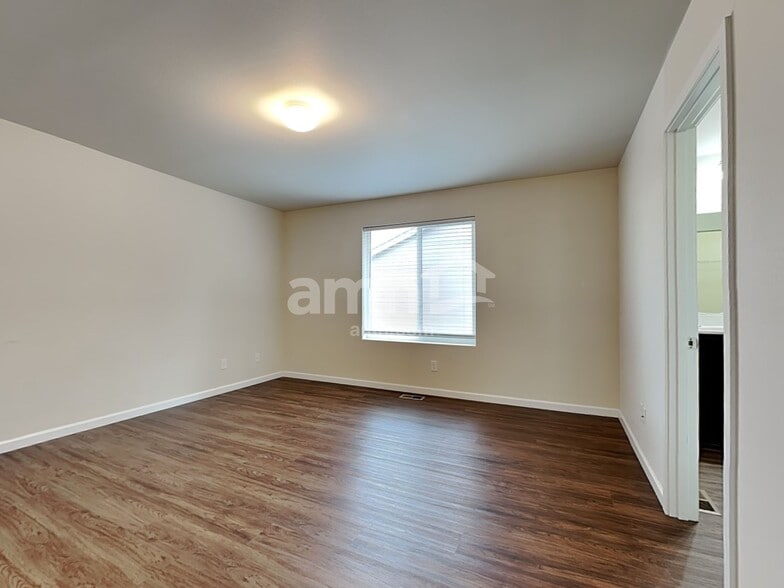 Building Photo - 11022 191st St Ct E