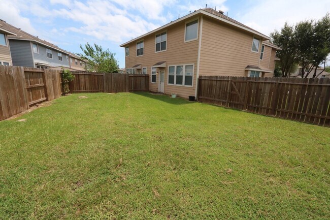 Building Photo - 14418 Fairbuff Ln