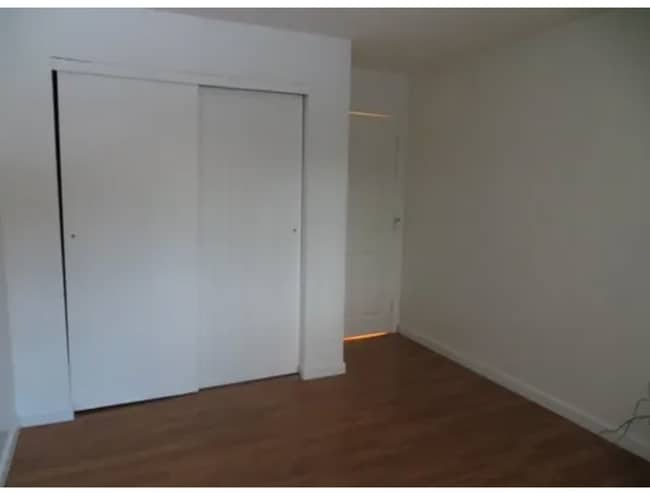 Building Photo - 5 Strawberry Bank Rd