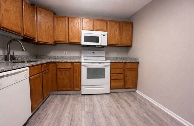 Building Photo - Updated 2BR/1BA Waconia Townhome Available Soon!