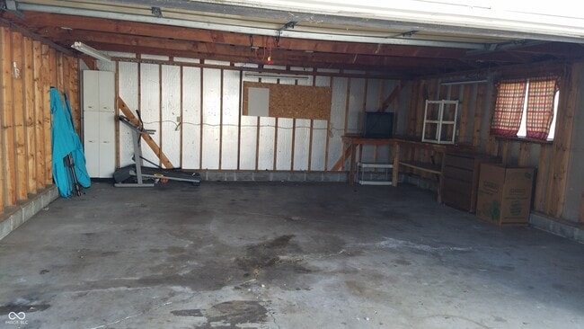 Building Photo - 210 N Routiers Ave