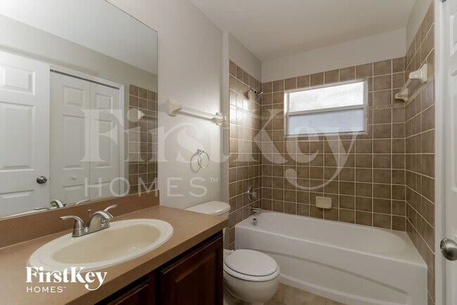 Building Photo - 25821 Syme Ct