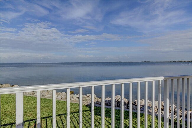 Building Photo - 2506 N Rocky Point Dr