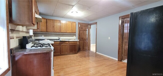 Building Photo - 79 Walden Ave