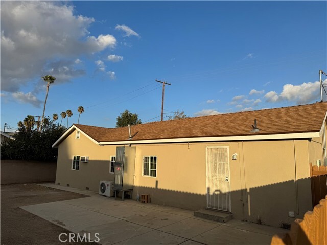 Building Photo - 690 N Perris Blvd