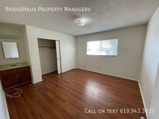 Building Photo - 569 10th St