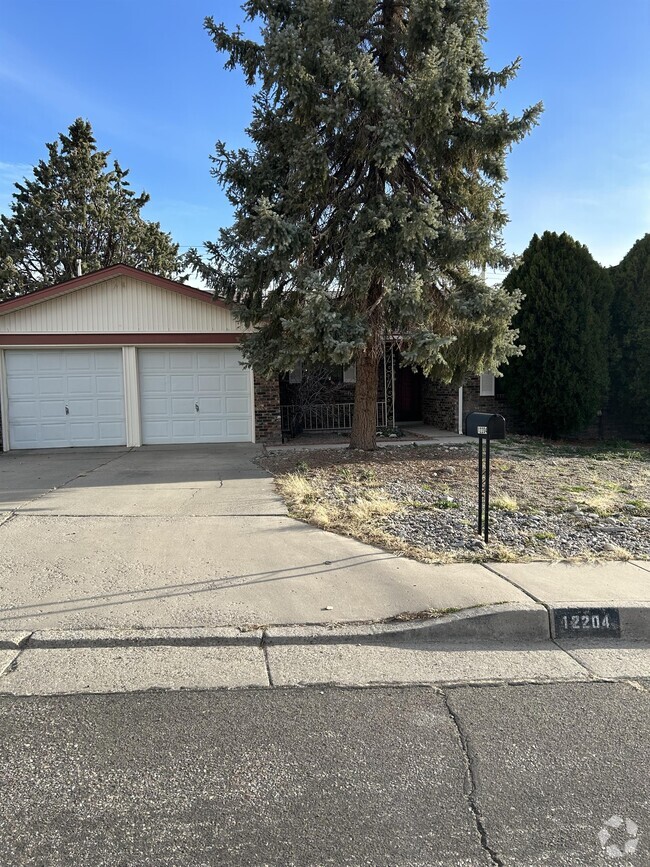 Building Photo - 12204 Baja Dr NE