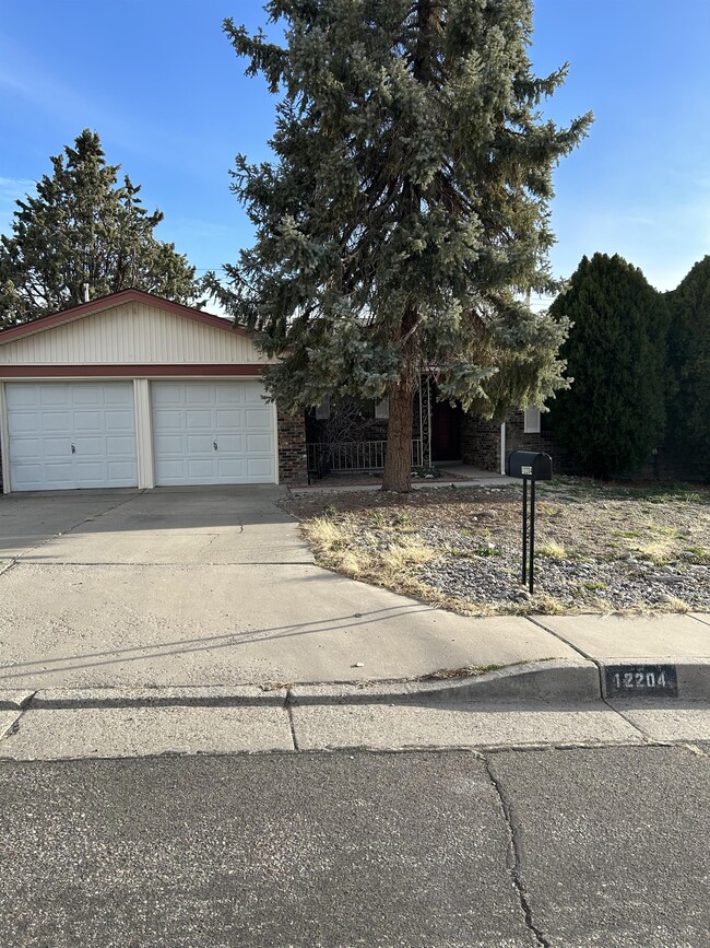Primary Photo - 12204 Baja Dr NE