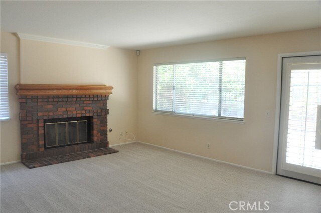 Building Photo - 206 Goldenrod Dr