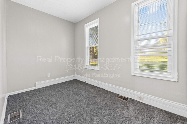 Building Photo - 3707 Hunt St