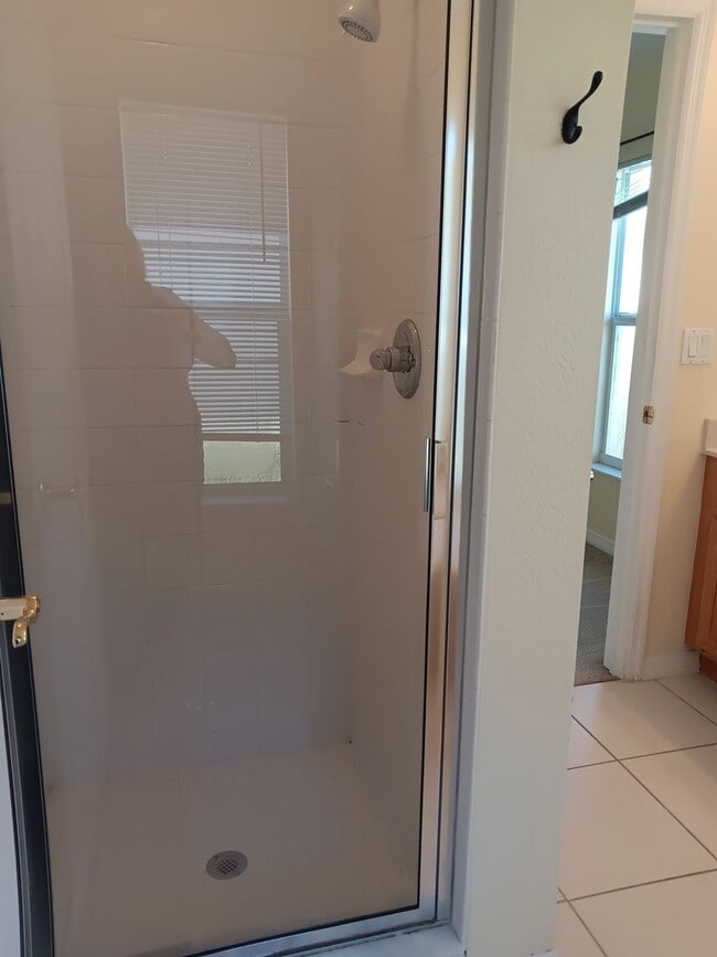 Building Photo - 487 Winwood Ct