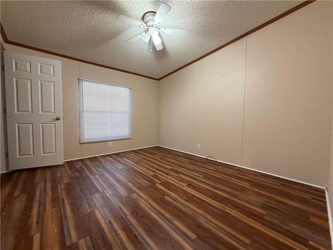 Building Photo - 1168 Lang NE Ln