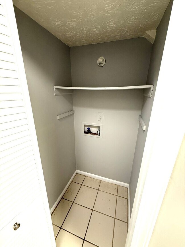 Building Photo - **3 Bed 2 Bath Located in Brentwood ** Cal...