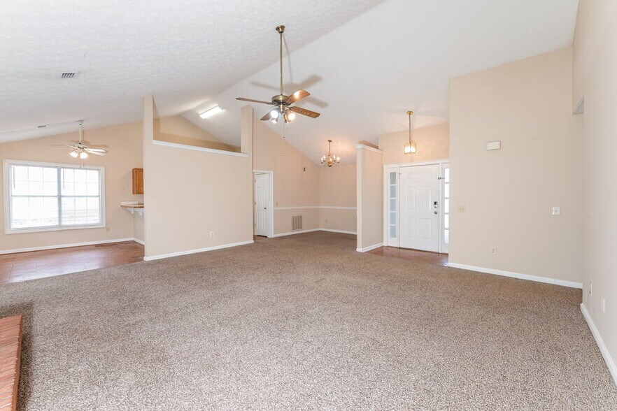 Building Photo - 641 Marble Arch Ave