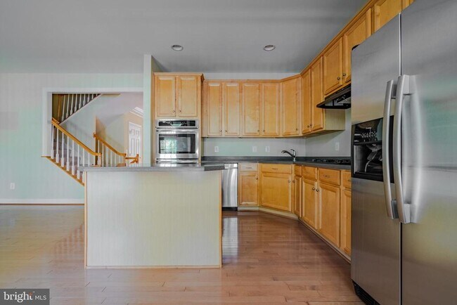 Building Photo - 9209 Point Replete Dr
