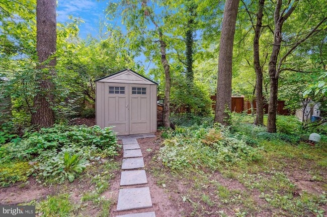 Building Photo - 8230 Goldstream Ct